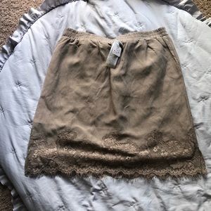 taupe falcon & bloom skirt